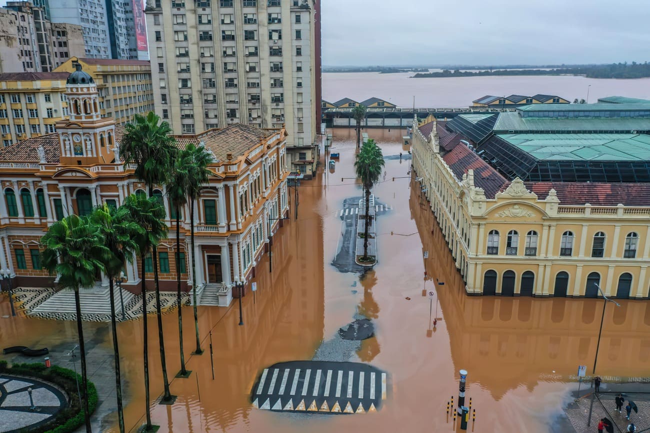 Porto Alegre, 03/05/2024, Prefeitura de Porto Alegre a esquerda e o Mercado Municipal a direita, alagados, após chuva intensa. Foto: Gilvan Rocha/Agência Brasil